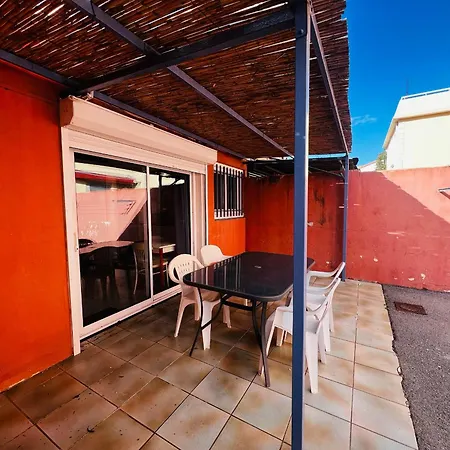 Apartment T2 Face A La Avec Terrasse Et Parking Prive A Argeles